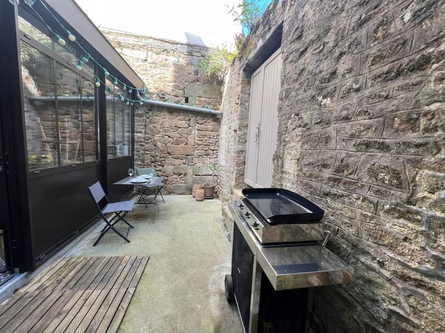 Cocon Urbain De Charme Dinan Exterior foto